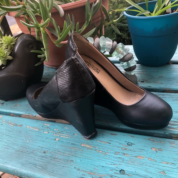 KENNETH COLE REACTION "TALL TAIL" WEDGE 5.5M NWOT - Picture 2 of 11